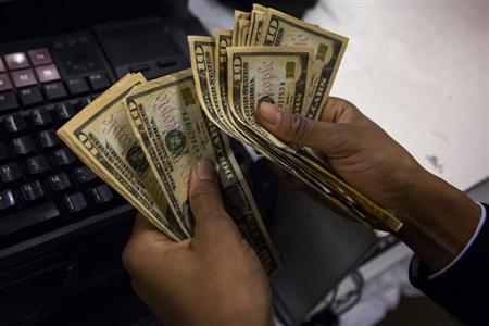 米10-12月GDP確定値:改定値から上方修正-消費伸びる