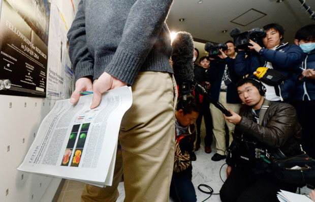 早大、小保方氏の博士論文問題で調査委設置 外部交え本格調査へ