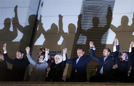 【NEWS EYE】 エルドアン首相 「新トルコの王」野望