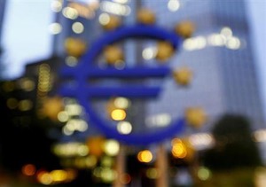 欧州中銀、金利据え置き=低インフレも景気回復で