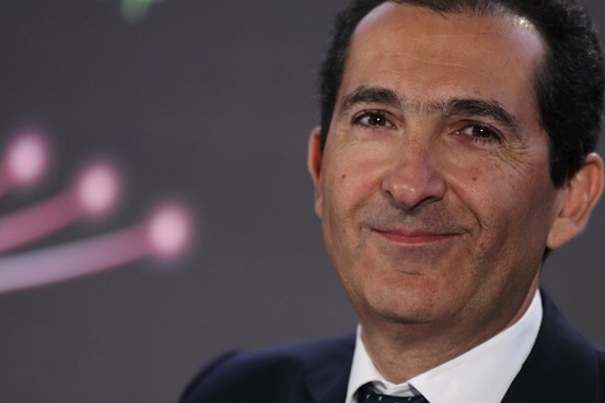 ビベンディ、仏携帯子会社をアルティスに売却-170億ユーロ強