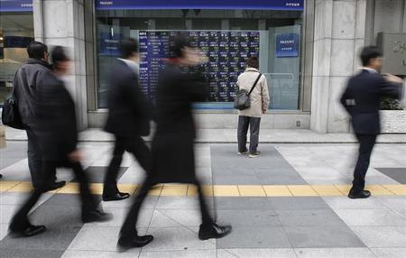 円101円台で輸出関連に売り(先読み株式相場)