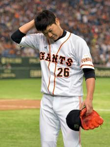 巨人“三重苦”で首位陥落…拙攻、阿部不在、内海危険球退場