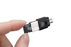 バッファロー、2つのUSBコネクタを備えたmicroSDリーダ - PCでもスマホでも
