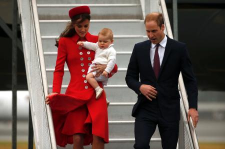 英ジョージ王子が「初デート」? NZの子どもと交流