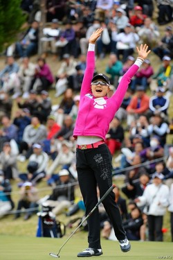 リ エスドが最終日最終組13回目にして悲願の初V