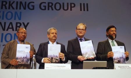 温暖化ガス、2050年に40～70％削減必要 ＩＰＣＣ