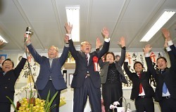最高齢首長:84歳10か月の藤井氏が3選 香川・綾川町