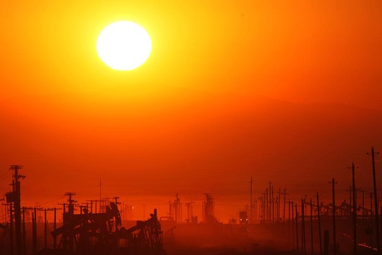 温暖化対策:遠のく国際目標 IPCC、3報告書出そろう