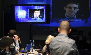 スノーデン氏がロシア大統領に監視活動について質問、TV対話に出演