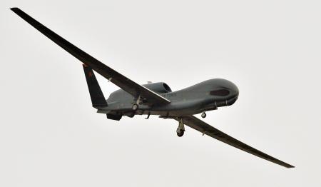 無人偵察機が三沢に到着=米軍