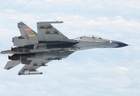 中国軍機異常接近:外務省事務次官が中国大使呼び抗議