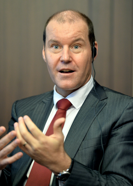 武田薬品「国際化実践していく」 ウェバー新社長に聞く