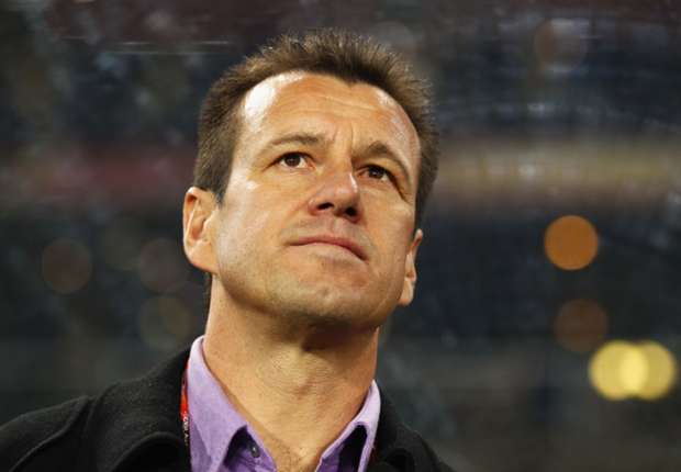 サッカー・ブラジル代表監督にドゥンガ氏 ４年ぶり復帰