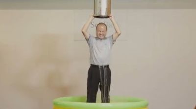 次々と氷水を浴びる企業トップ、孫社長はホンハイトップからの指名