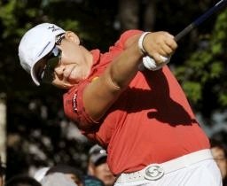 申ジエが今季３勝目、藤田２位タイ…女子ゴルフ