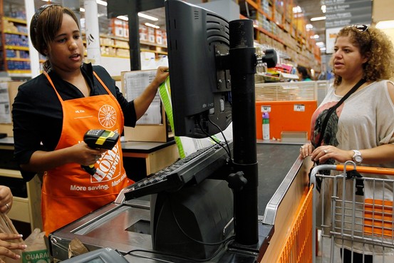 米ホーム・デポ株が大幅安、顧客データ侵害の可能性で調査中