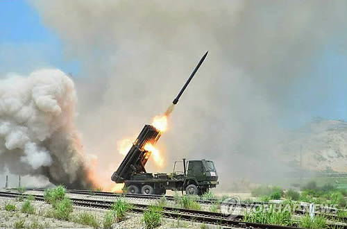 北朝鮮が日本海に発射体3発、新型ミサイルか