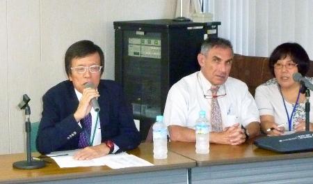 子宮頸がんワクチン、重い副作用1112件報告