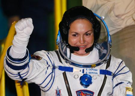 ソユーズ宇宙船:ロシア人女性が17年ぶりの宇宙 ISS初滞在