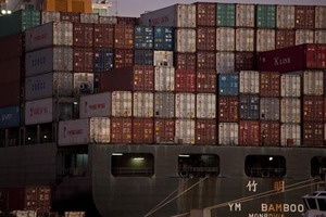 8月の米貿易赤字は7カ月ぶり低水準、輸出増加