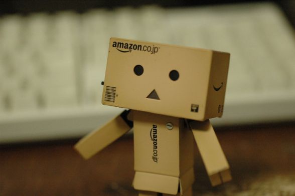 米アマゾン、赤字が１０倍に スマホ「ファイア」大不振