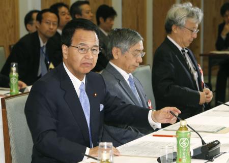 UPDATE 1-首相は指標や有識者の話を把握して消費再増税を判断＝甘利経済再生相