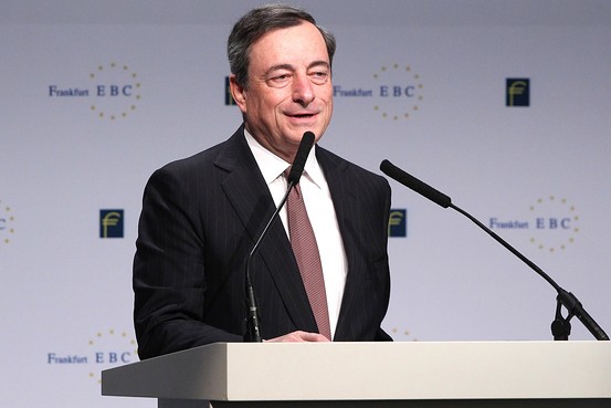 ＮＹ外為：ユーロが対円で１年ぶり大幅安、ＥＣＢ総裁発言で