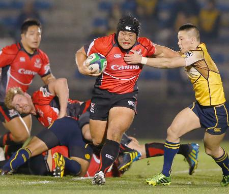 Ａ組キヤノンが勝ち点６ ラグビー