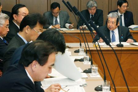 １票の格差:是正遠く 参院選協議会、各党案列挙を了承