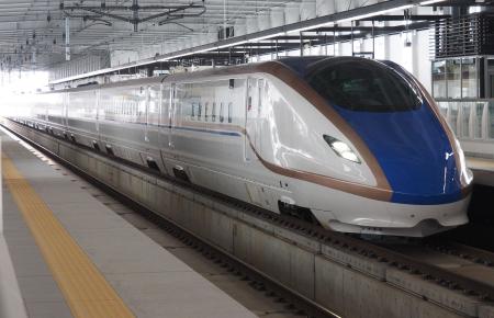 北陸新幹線、ＪＲが試運転 乗務員訓練、設備チェック