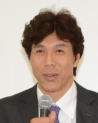 ソフトＢ・秋山前監督、亡き妻に感謝「一緒に戦ってくれた」