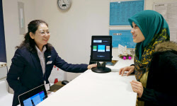 年末年始の旅行 円安で海外行き鈍く、訪日客増加