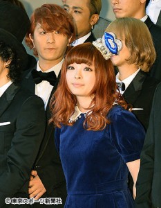 CDTV年越しライブにB'z、きゃりー、セカオワら9組エントリー