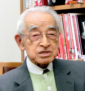 賀川浩さんにFIFA会長賞 サッカー記者の草分け