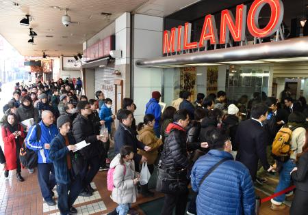 新宿ミラノ座、58年の歴史に幕…最後の上映作品は「E・T」