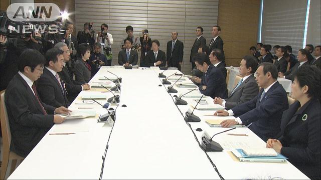 石破・地方創生担当相:特区で近未来技術実験 会見で明言