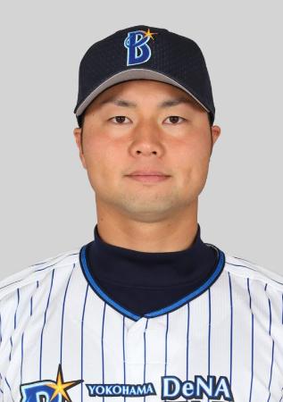前DeNA冨田、レンジャーズとマイナー契約
