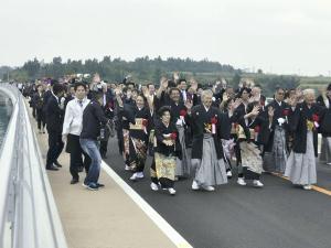 無料で渡れる日本一長い橋が開通 沖縄・宮古島―伊良部島