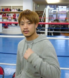 辰吉Ｊｒ．４月デビュー戦「ＫＯで勝ちます。それだけ」／ＢＯＸ