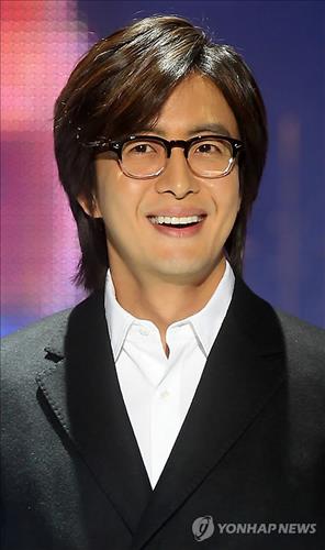 ヨン様が破局、29歳一般女性と 「日本では韓国以上に大きな話題」と聯合ニュース