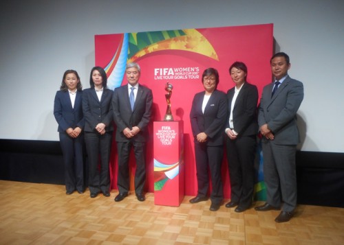 サッカー女子W杯トロフィー、21日に一般公開
