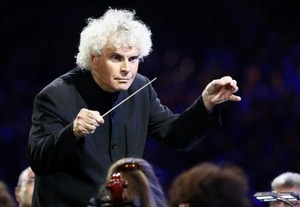 サイモン・ラトル氏、17年秋からロンドン響の音楽監督に