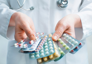 花粉症薬、危険で医師も飲まない？脳出血、不整脈、内蔵機能抑制、感染症の恐れ