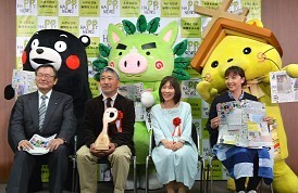 HAPPY NEWS:読者の心温かく…栃木の一家に贈賞