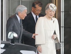 皇室:両陛下、慰霊の旅 戦後70年、パラオへ出発