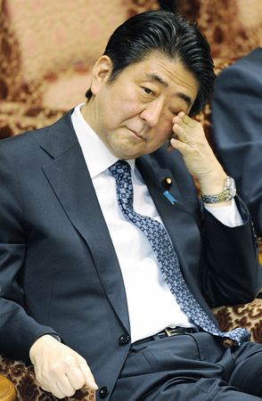 安倍首相、普天間移設は「粛々と」 参院予算委で答弁