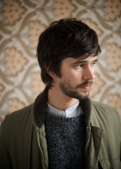 お気に入りはベン・ウィショーのベッドシーン!『追憶~』監督が明かすベンの魅力