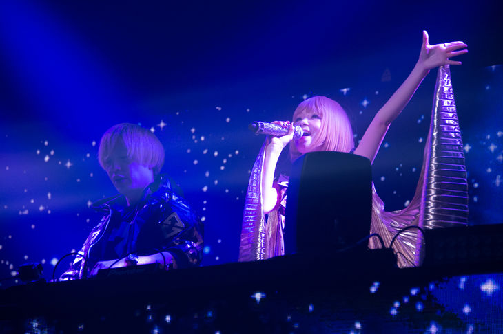 「ようやくミュージシャンになれた気がします」CAPSULE初ライブツアー熱狂のうちに終了