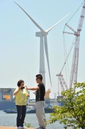 高さ１８０メートルの巨大風車